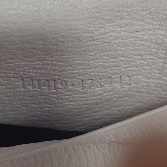 Authentic Gucci Keychain Holder - Picture 11 of 11